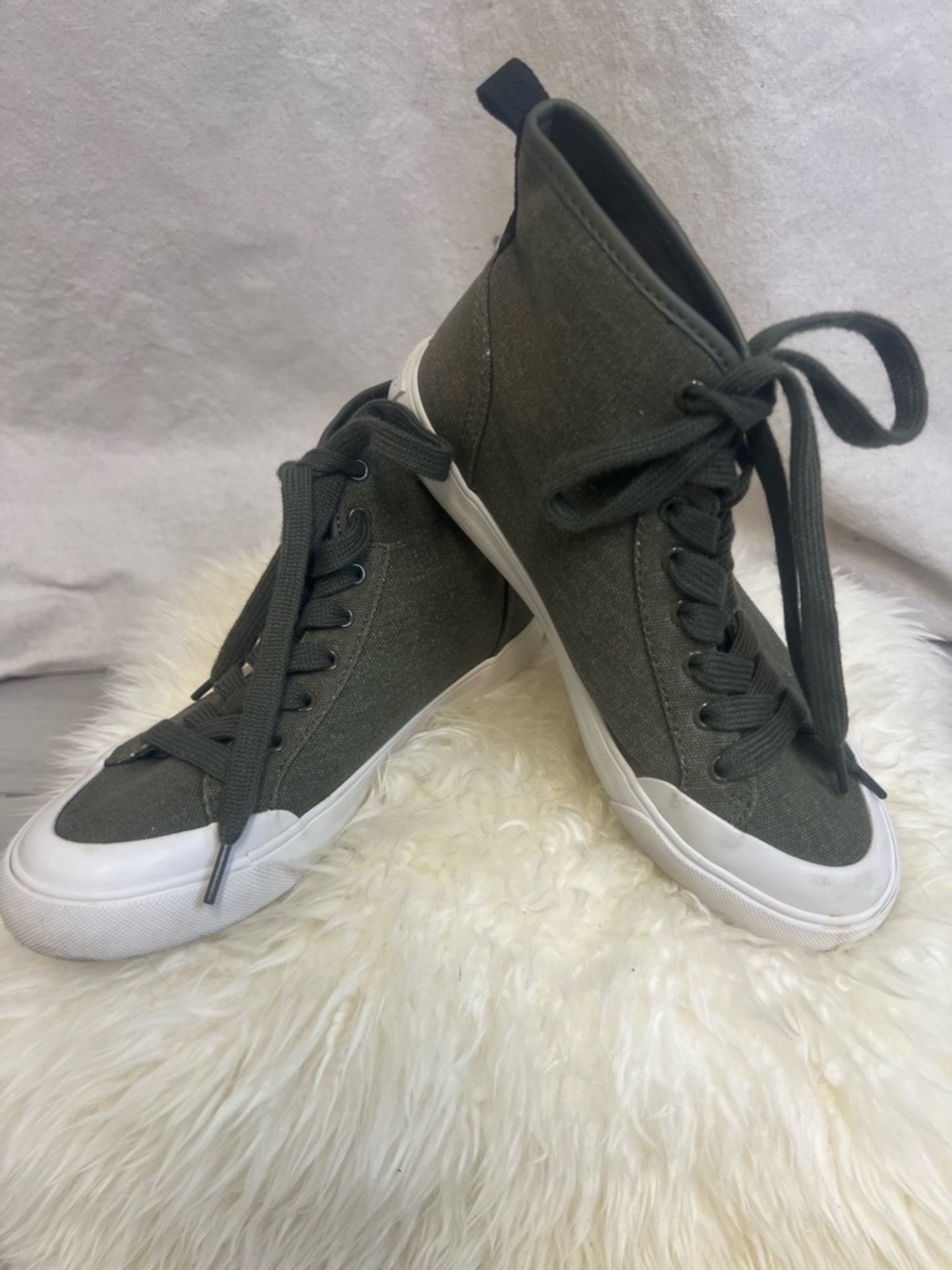 GBG Los‎ Angeles 'Gorlia 2' High-Top Canvas Sneakers Olive Sz 6.5 Athleisure